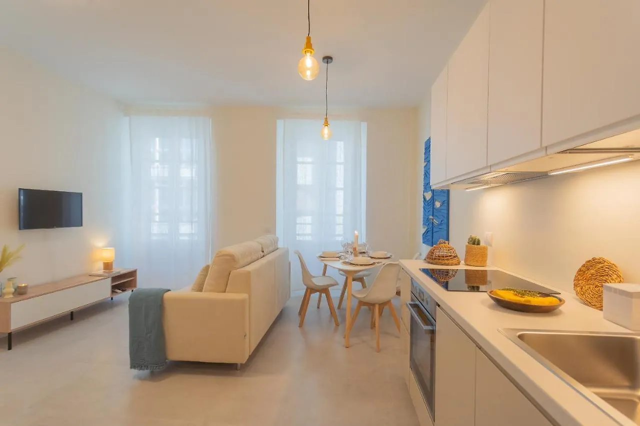 Enchanted Como Lake - City Apartment 2 By Rent All Como 0*,