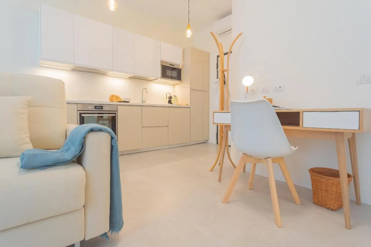Enchanted Como Lake - City Apartment 2 By Rent All Como