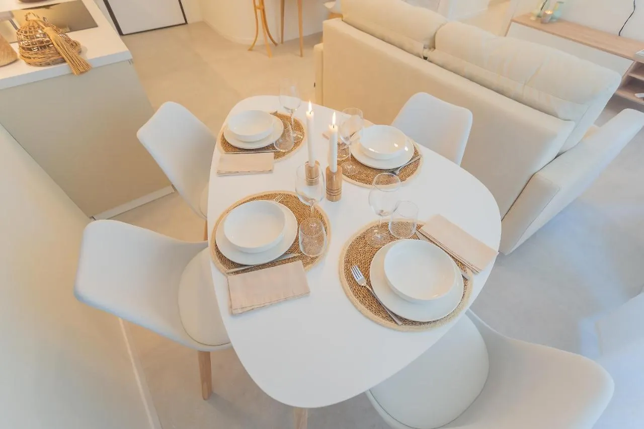 Enchanted Como Lake - City Apartment 2 By Rent All Como 0*,  İtalya