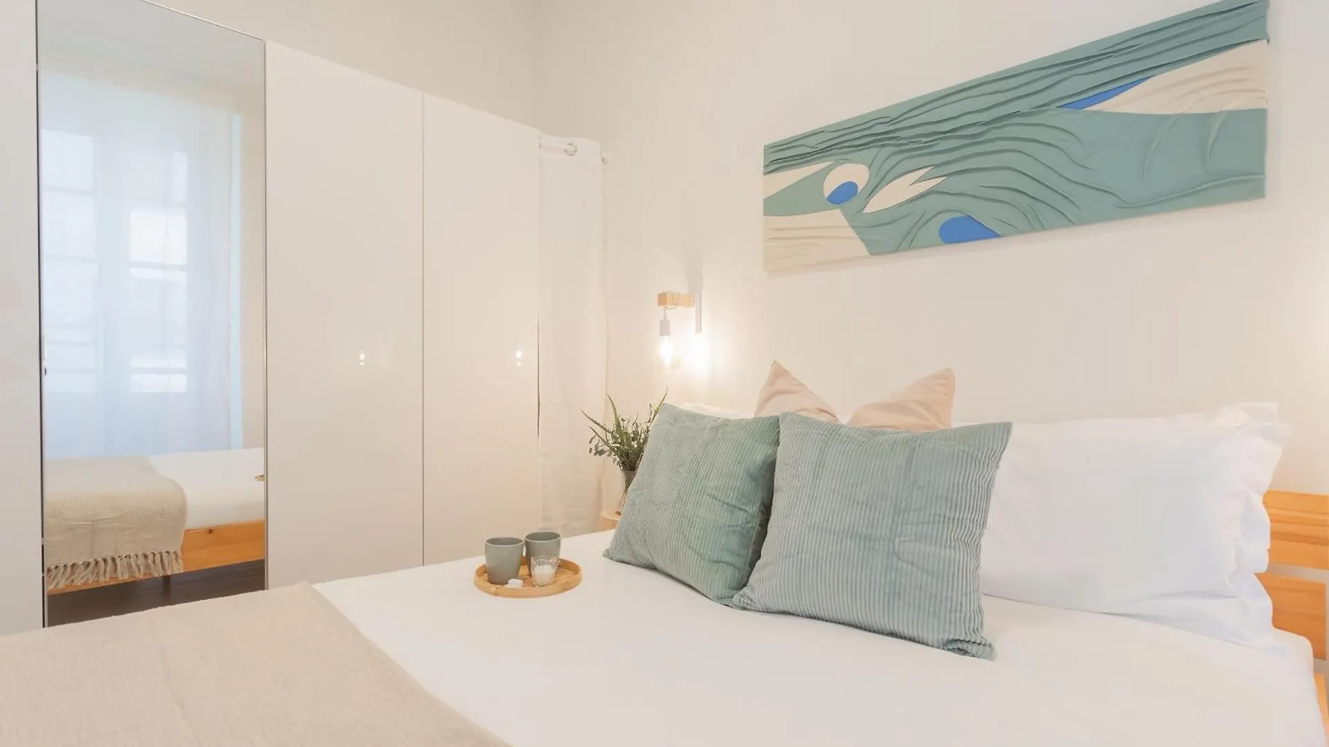 Enchanted Como Lake - City Apartment 2 By Rent All Como