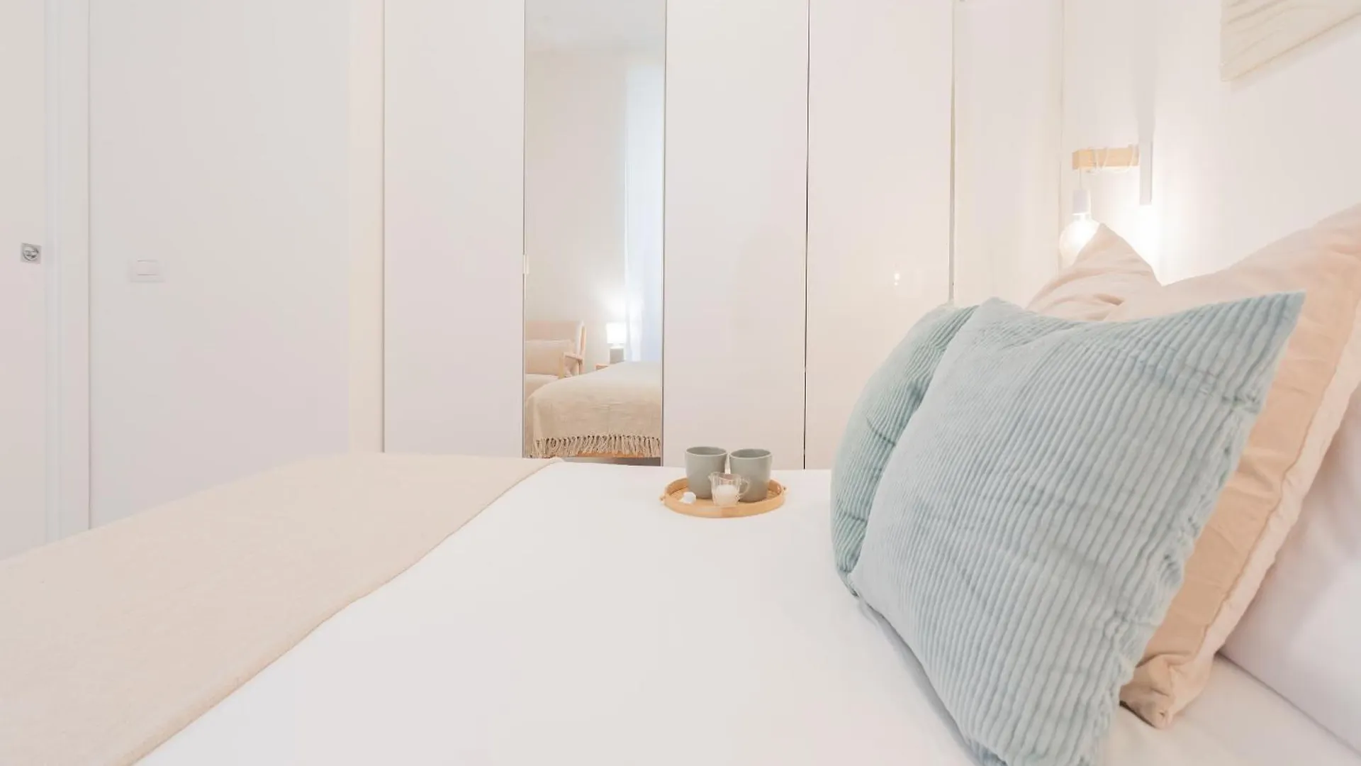 Enchanted Como Lake - City Apartment 2 By Rent All Como İtalya