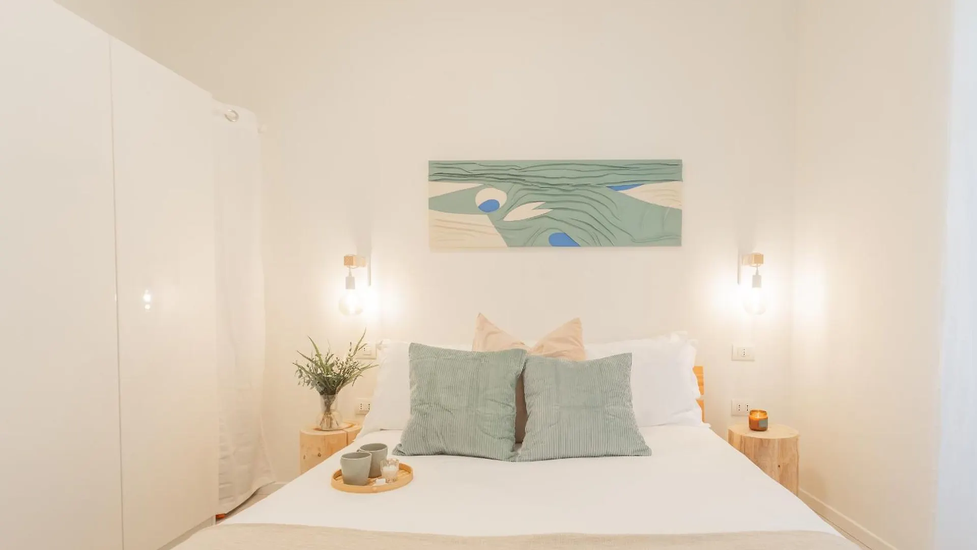 Enchanted Como Lake - City Apartment 2 By Rent All Como 0*,  İtalya