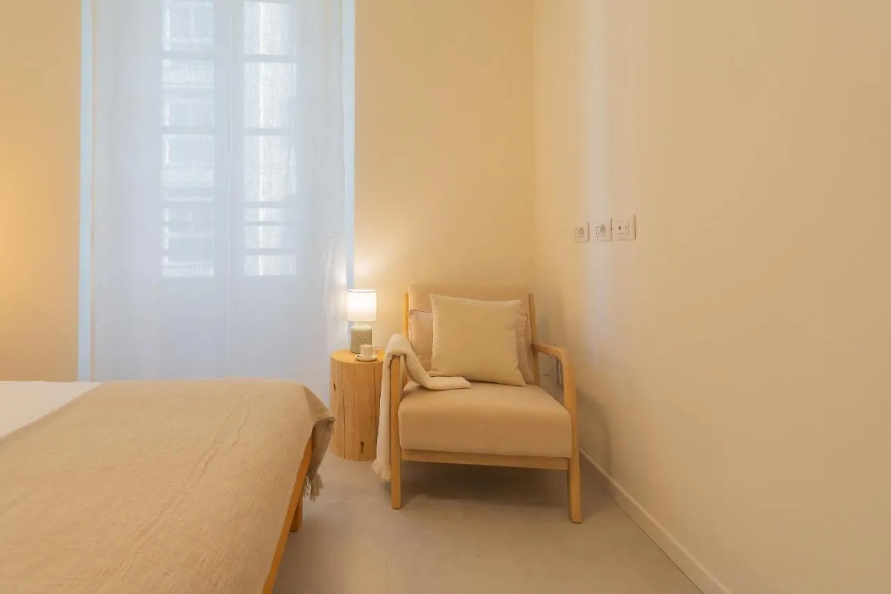 Enchanted Como Lake - City Apartment 2 By Rent All コモ イタリア
